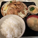 とんかつよしえ - しょうが焼定食