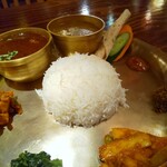 ネパールステーション - ライスはバスマティライスと日本米のブレンド