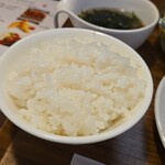 キッチン ブルー グローブ - ご飯大盛りのアップ