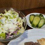 キッチン ブルー グローブ - サラダ、お新香のアップ