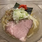 くじら食堂 - 白醤油の冷やしラーメン（1,000円）
