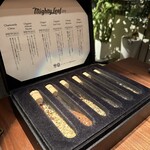 オステリア ドラマティコ - これ、お茶の香り試すやつ