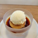 NOA COFFEE - 焦糖布丁淋冰淇淋