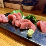 七幸 - マグロ3種。