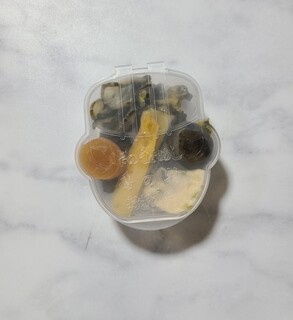 峠の釜めし本舗 おぎのや - おしんこのケースも釜めし！