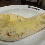 CoCo壱番屋 郡山うねめ通店 - カレーだけでは物足りないかとチーズナン