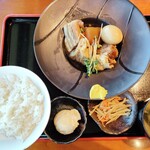 ブルーコーナー UC店 - 角煮定食