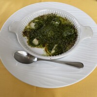 Sara - ランチ3600円の前菜　帆立のガーリックバターの場合