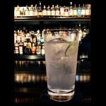 バー　アルシェ - AWA JIN（阿波ジン）トニック割り。ジンのベースは米リキュール