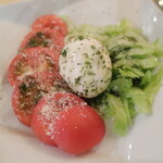 手作りブラータとトマトのサラダ 2024.8月