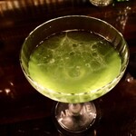 オリジナルカクテル「Garden City」。国際的な潮流に合わせ、甘口でトロピカルな味わい