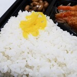 弁当・軽食 花 - ごはんはいっぱい詰め込んであるww