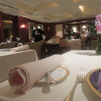 アピシウス - 内観