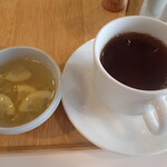 トーコーキッチン -  自家製はちみつレモンゼリー + 紅茶