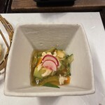 黒茶屋 - 黒胡椒酢和え
      はす芋、胡瓜、人参、苦瓜
      蒸し鶏、ホワイトセロリ
      