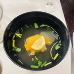 黒茶屋 - 鶏卵仕立て
      枝豆揚げ真薯、冬瓜
      短冊人参、散し三つ葉