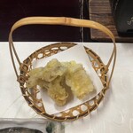 黒茶屋 - じゃが芋大葉巻き
      玉蜀黍、舞茸