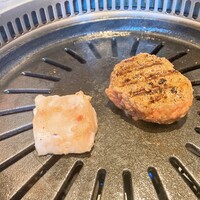 和牛焼肉わ - 牛脂デカすぎ