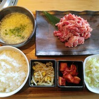 焼肉 ギュウトピア - 飲めるロースランチ1529円（税込）