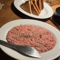 カルネジーオ イースト - 