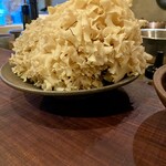 山土 - 私の顔くらいあるハナビラダケ