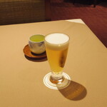 野田岩 - まずは生ビールで