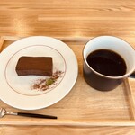 石田珈琲焙煎所 - チョコテリーヌとケニア　それぞれ600円.650円