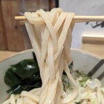 粉吉うどん - 麺　リフト