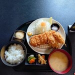 いなよし - カキロース定食（参考画像、１６００円）