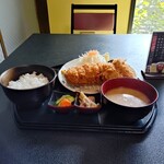 いなよし - カキロース定食（参考画像、１６００円）