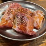 焼肉大衆酒場 真 肉焼屋 - 