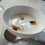 コジト - 冷たいさつまいもと玉ねぎのスープ。