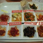 韓国惣菜　李の店 - キムチの試食