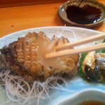 すし栄 - あわびの刺身、、歯応えと味は最高です。。
