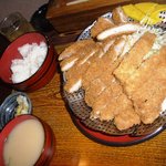 幸福堂 - ロースとんかつ定食930円