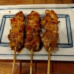 やき鳥三太郎 - 身３本 370円(税込)(2024年8月16日撮影)