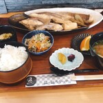 魚屋+台所 ななつや - 煮魚ランチ
