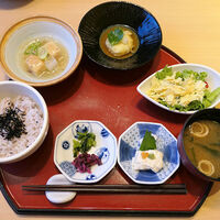 豆富料理と吟醸せいろ蒸し 八かく庵 大阪ステーションシティ店 - 