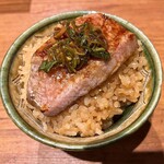 焼うお いし川 - おまかせコース
      厳選焼きうお7種+お椀、うにいくら丼 15200円
      《2品目》焼うお2種「特上カルビ」