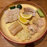 焼うお いし川 - おまかせコース
      厳選焼きうお7種+お椀、うにいくら丼 15200円
      《4品目》つぶ貝葱塩　天然とらふぐ葱塩
      《5品目》のどぐろ　ジャンボ穴子