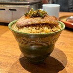 焼うお いし川 - おまかせコース
      厳選焼きうお7種+お椀、うにいくら丼 15200円
      《2品目》焼うお2種「特上カルビ」