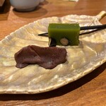 焼うお いし川 - おまかせコース
      厳選焼きうお7種+お椀、うにいくら丼 15200円
      《7品目》自家製の水羊羹　野菜のチョコレート