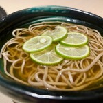 焼肉料理 牛吉日和 - 石臼引き十割蕎麦（酢橘仕立て）