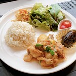 カフェプラス - 9月限定腸活プレート（鶏手羽の甘酒キムチ煮）