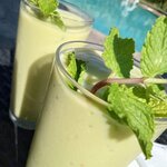 JW Marriott Hotel Surabaya - アボカドジュース（プールサイド）