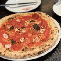 GARB CENTRAL - アラビアータのピザ！珍しい！ウマい！