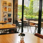 マーガレット・ハウエル ショップ＆カフェ - 