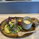 はんばーぐとおむらいすのお店 いくら - 