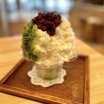 築地本願寺カフェTsumugi - 天然水の削り氷 お抹茶&北海道あずき