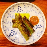 ごん太 - 信州産アスパラ あみ焼（660円）